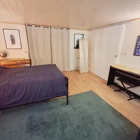 Apartment Private 1 Bedroom Flat With Garden Access In